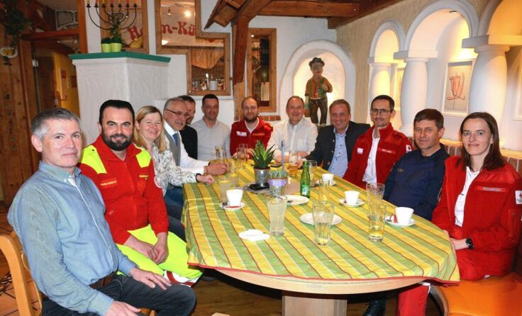 Der Blaulichtstammtisch (Foto: ÖVP/Kappl)