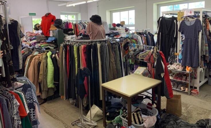 Gebrauchte Kleidung hilft Kindern in aller Welt. (Foto: ORA)