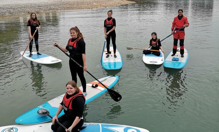 Stand-Up-Paddlen stand am Programm. (Foto: FS Bergheim)