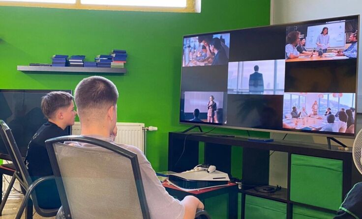 Der Film "der erste Job" informierte die Jugendlichen über den Berufseinstieg. (Foto: JCUV)