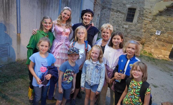 Begeisterte Kinder genossen das Theaterstück. (Foto: Christian Wöss)