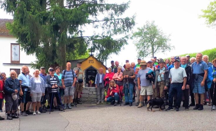 Einige Teilnehmer an der Wanderung. (Foto: Auinger)