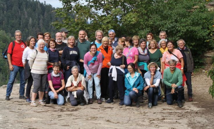 Die Gruppe am Aussichtspunkt Tomášovský výhl. (Foto: Günther Schmittner)