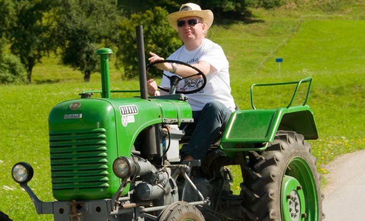 Gemütlich tuckern die Traktor-Oldtimer durch die Landschaft. Fotos: Gerhard Mairhofer