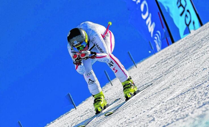 Der 18-jährige Simon Leitner wirft sich mit über 150 km/h über die Pisten. Foto: speedskiing.at