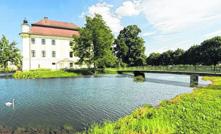 Das neue Wahrzeichen von Traun: die 6000 Quadratmeter große Wasserlandschaft.