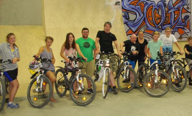 Acht Radfahrer des Jugendzentrums Neuburg an der Donau kamen nach St. Pölten.