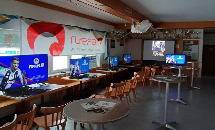 Das FIFA 19-Turnier fand wieder im Clubheim des FCU Winklarn statt. Foto: Andreas Haberfellner