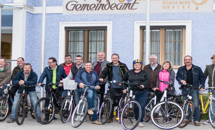 Die letzte Gemeinderatssitzung in Ertl wurde zur „Gemeinderadssitzung“.Foto: Ludwig Krenn