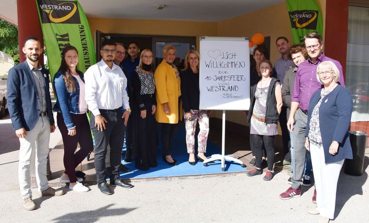 Zahlreiche Fest- und Ehrengäste sowie Wegbegleiter kamen zur Feier. Foto: Stadtgemeinde Amstetten
