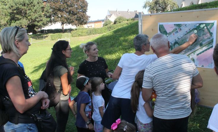Nach einem Rundgang konnten die Teilnehmer ihre Wünsche einbringen. Fotos: Thomas Lettner