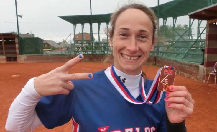 Martina Lackner mit ihrer verdienten Medaille. Foto: Witches Linz