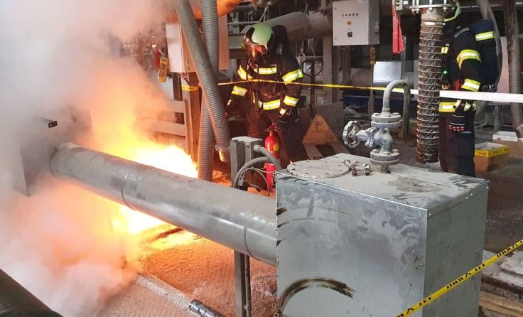 Durch Resthitze im Rührwerk 13 entstand in der Massenaufbereitung ein Brandherd. Foto: FF Enns