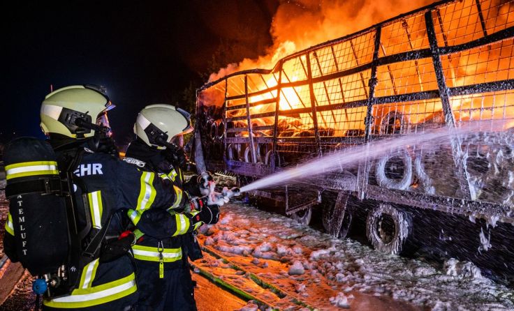 Lkw-Brand auf der A1 im November 2020. Foto: fotokerschi.at