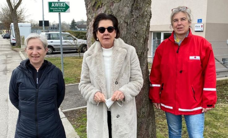 (v.l.) Renate Aberl, Gertrud Rotter-Sorgo (Verein SORO) und Linda Oberlininger Foto: Rotter