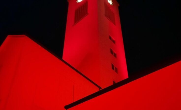 Auch die Pfarrkirche Langenhart nahm am Aktionstag teil. (Foto: Wolfgang Zarl)