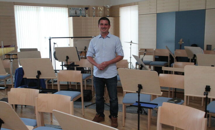 Bürgermeister Christoph Lichtenauer im Proberaum des Musikheims. (Foto: Thomas Lettner)