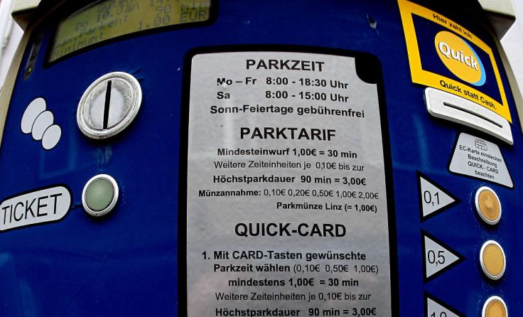 Auch wenn manche Automaten noch nicht umgestellt sind - gestraft wird nicht mehr. Foto: Weihbold