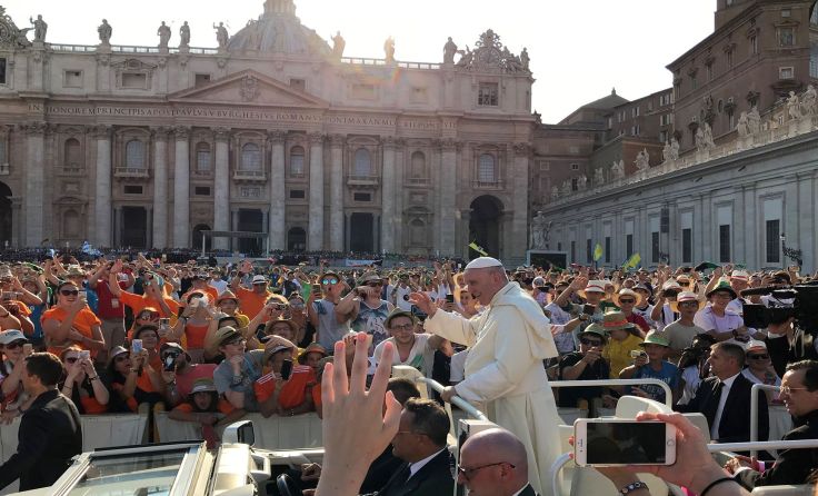 Papstgebet mit 60.000 Jugendlichen am Petersplatz Foto: Nicki Leitenmüller