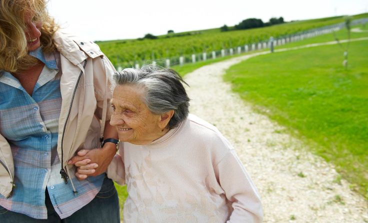 Demenz ist die häufigste Ursache von Pflegebedürftigkeit. Foto: Caritas