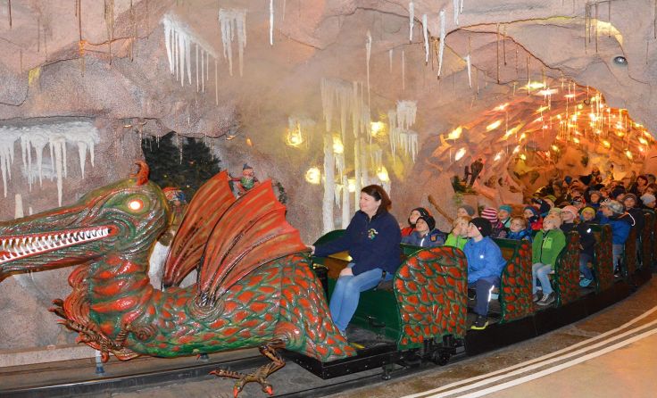 Drache Lezibald wartet als Highlight des Festivals. Foto: Familienbund OÖ