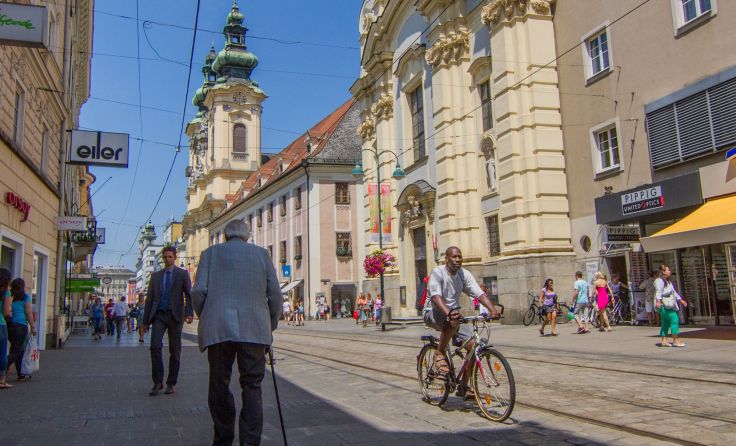 Für die Linzer Händler bietet Online-Shopping auch Chancen. Foto: Stadt Linz/Kepplinger