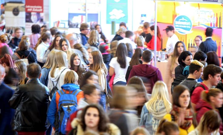 Bei der Messe „Jugend & Beruf“ gibt es Einblick in hunderte Ausbildungen. Foto: Weihbold