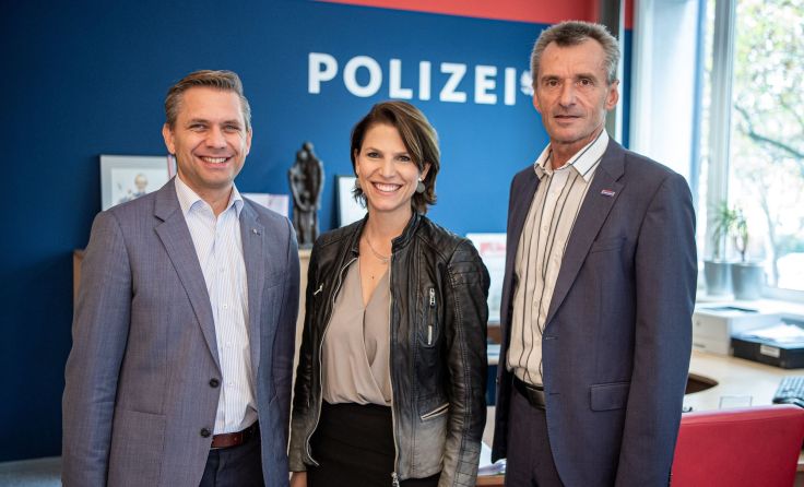 Hattmannsdorfer und Edtstadler zu besuch bei der Landespolizeidirektion Fotos: Mayr