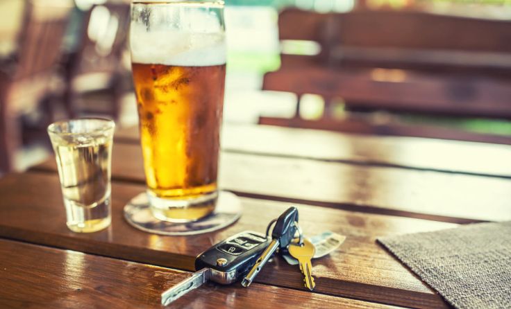 Alkohol am Steuer ist kein Kavaliersdelikt. (Foto: Marian Weyo/Shutterstock.com)
