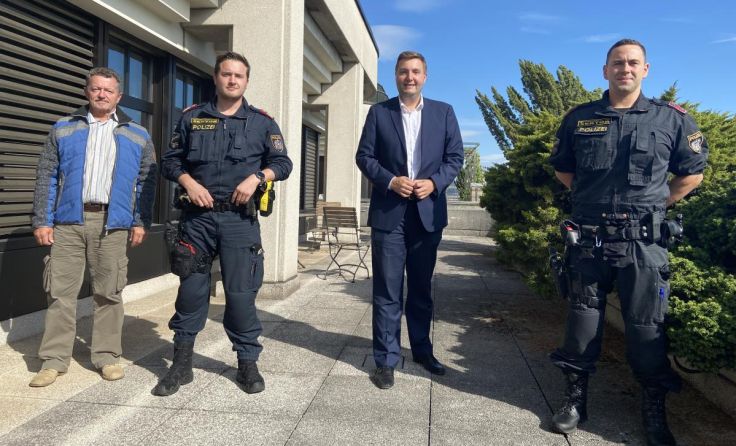 Beim Besuch bei Sicherheitsstadtrat Raml (Foto: FPÖ Linz)