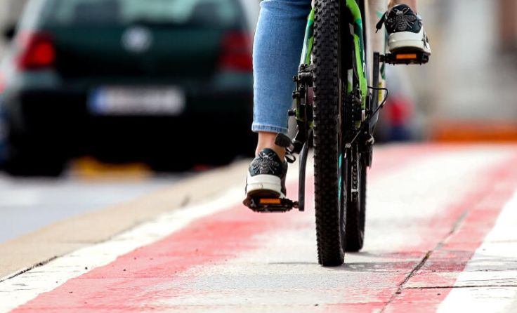 Der Radweg auf der Nibelungenbrücke (Foto: Weihbold)