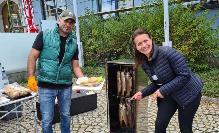 Am Gramastettner Markt gibt es am 18. März ofenwarmen Räucherfisch. (Foto: Anita Eckerstorfer)