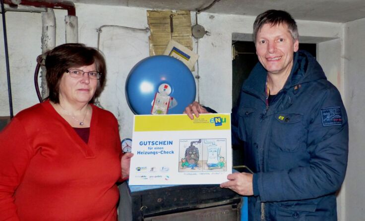 Berta Hutmann mit Ewald Grabner von der Energie- und Umweltagentur NÖ. *Foto: Anton Wiesmüller