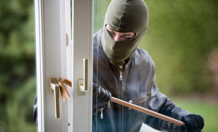 Der Einbrecher stieg durchs Fenster ein. Foto: Wodicka