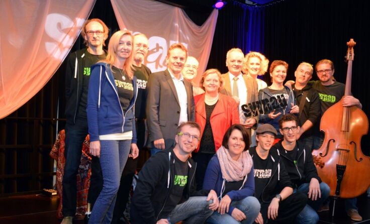 Das Kernteam der "Syrnau" mit den Ehrengästen und Elena Schreiber.
