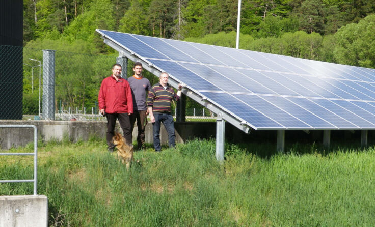 Die Photovoltaik-Anlage der Kläranlage leistet gute Arbeit.