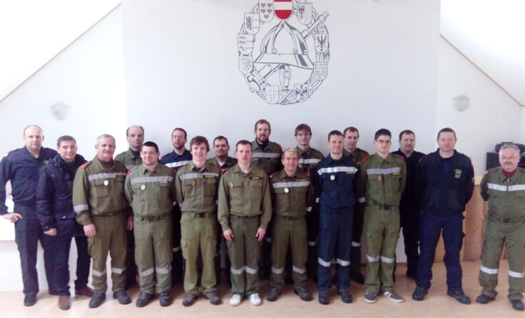 Die Mitglieder der FF Altpölla freuen sich über die erfolgreiche Prüfung. Foto: FF Altpölla