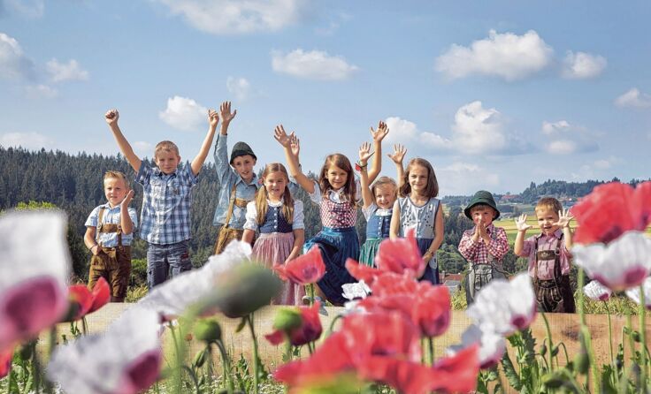 Die Freude über die Blütenpracht ist jedes Jahr groß. Foto: Mohndorf Armschlag