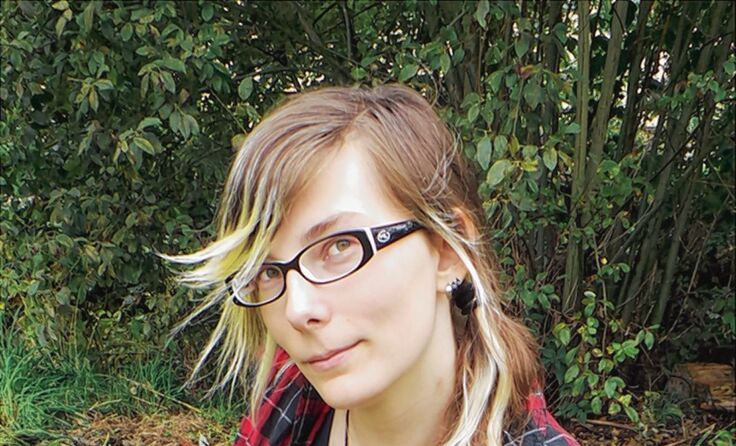 Tanja Brenner baut sich gerade ein Gewerbe (Alternative Heilmethoden) auf.