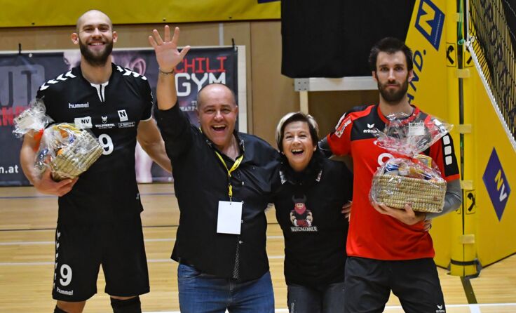 Die Siegesserie hält an - der Jubel ist groß! Fotos: URW