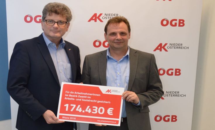 V.l.: Vizepräsident der AK Niederösterreich Michael Fiala mit AK-Leiter von Zwettl, Jürgen Binder