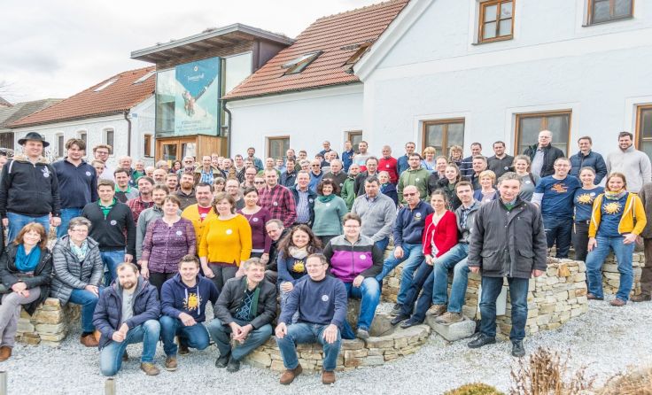 Über 100 Bio-Bauern nahmen an der traditionellen Kräuter-Anbaubesprechung teil. Foto: Sonnentor 