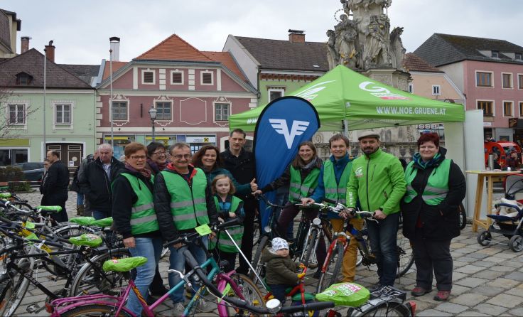 Über eine erfolgreiche Radbörse freuten sich die Grünen Zwettl. Foto: Die Grünen Zwettl) 