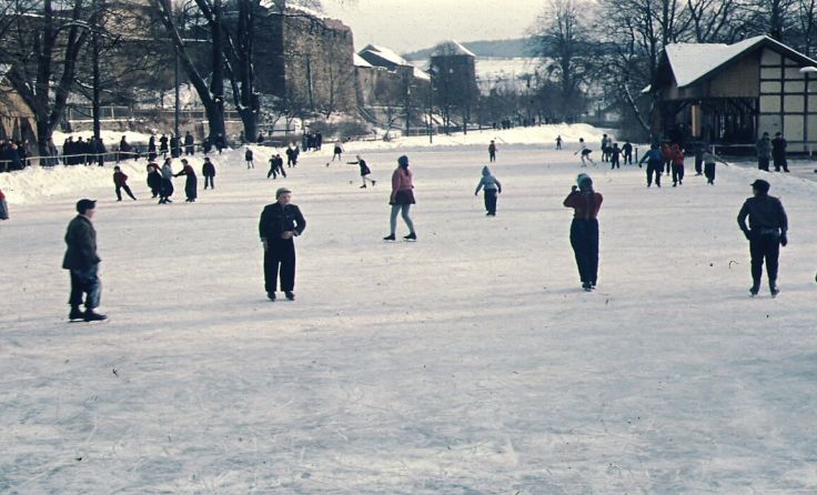Die Aufnahme zeigt den Eislaufplatz um 1960. Foto: Stadtarchiv Zwettl