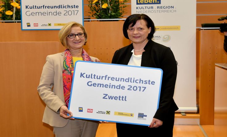 Landeshauptfrau Johanna Mikl-Leitner Kulturstadträtin Andrea Wiesmüller (VP); Foto: NLK Filzwieser
