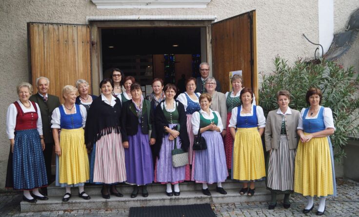 Goldhauben-. Hut- und Bauerngruppe Kirchdorf u. Gäste