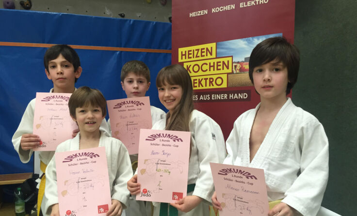 v.l.: Abdul Zakaev, Valentin Harrer, Lukas Haim. Ronja Harrer, Ramazan Abasov