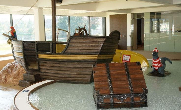 Abbrucharbeiten im „alten“ Hallenbad; Foto: Stadtamt Braunau/Blum