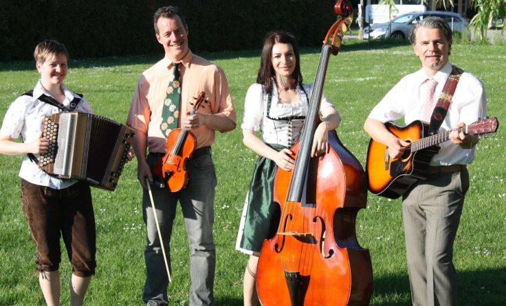 Die Musik darf bei der "Stubenoper" natürlich nicht fehlen.