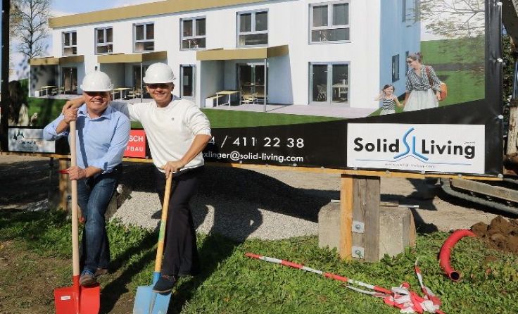 Zwei Einheiten des neuen Reihenhauses sind noch verfügbar.
